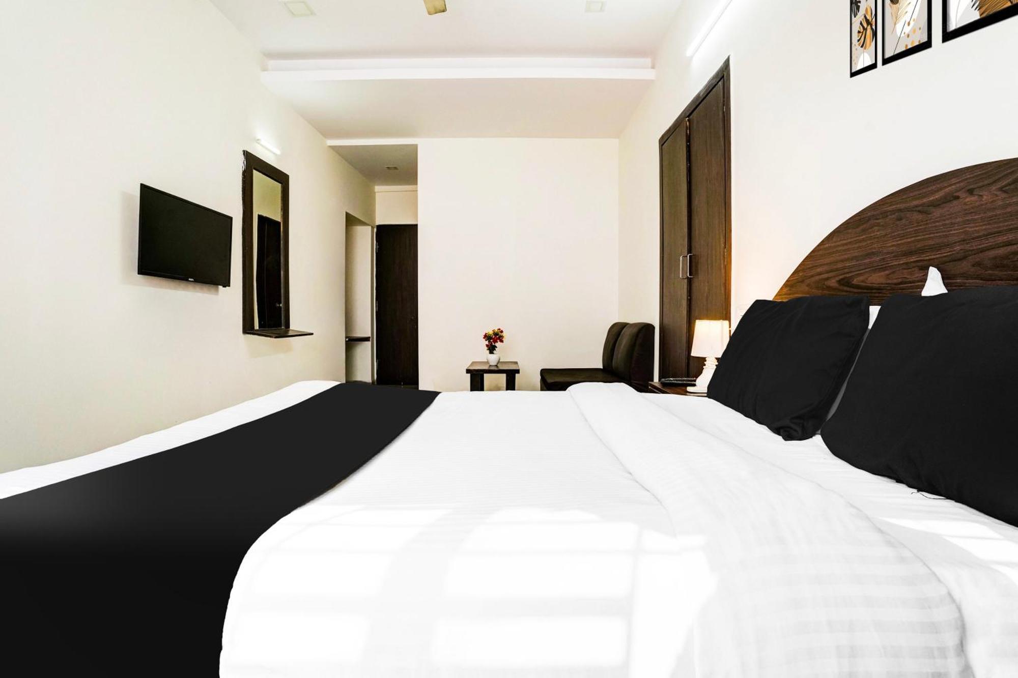 Super Hotel O Nashik Near Vijay Mamta Theatre Formerly Sahara Inn Esterno foto
