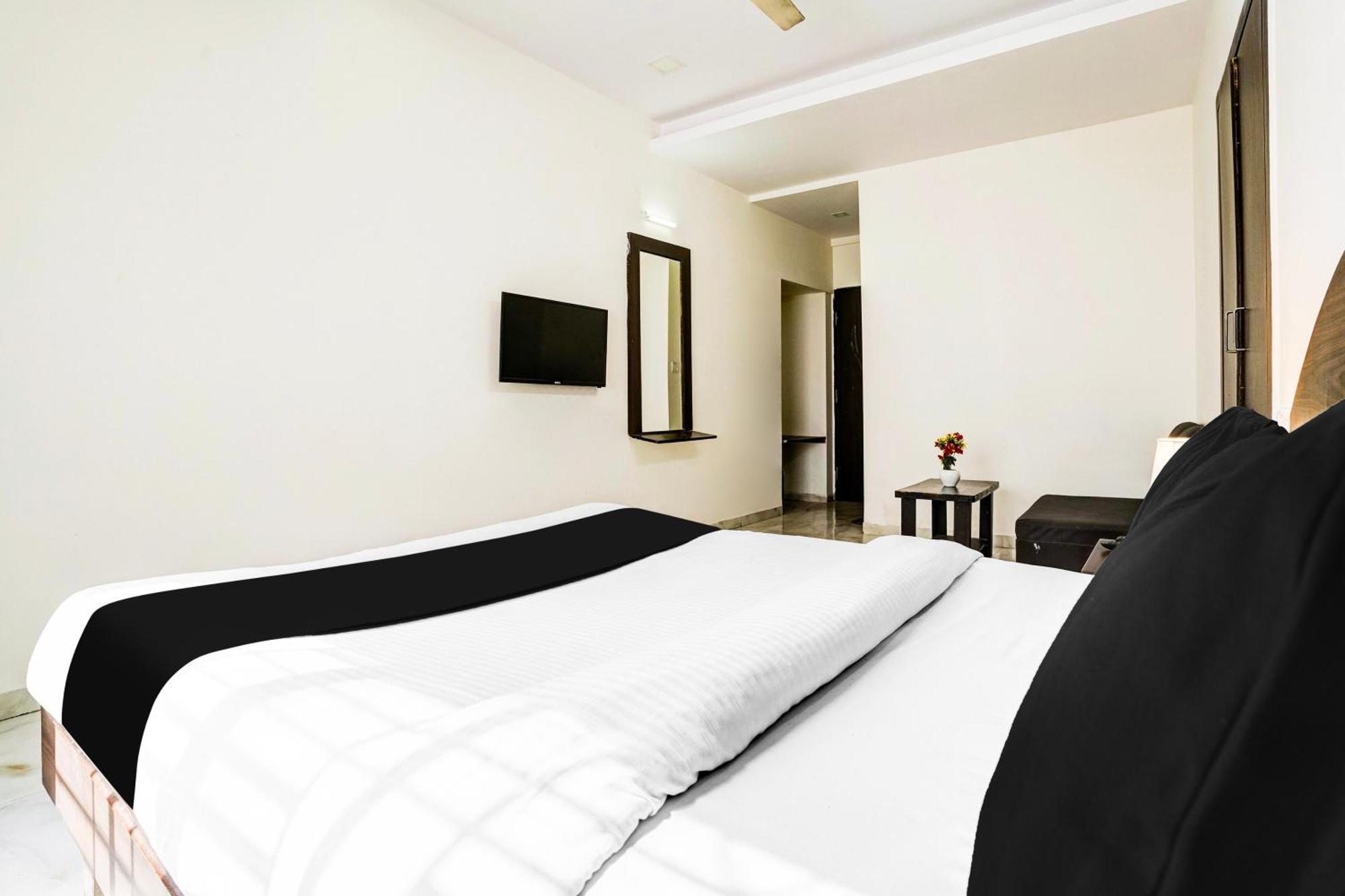 Super Hotel O Nashik Near Vijay Mamta Theatre Formerly Sahara Inn Esterno foto