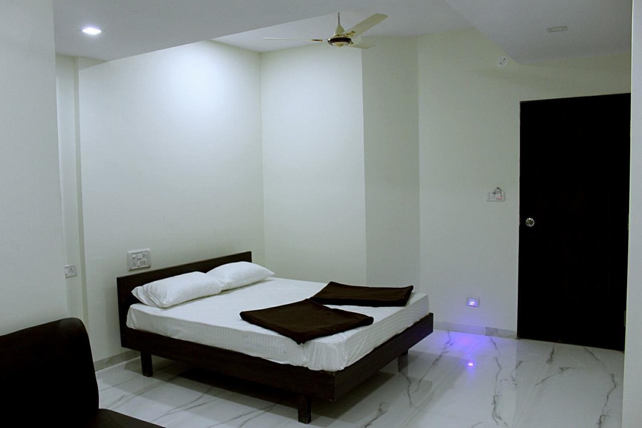 Super Hotel O Nashik Near Vijay Mamta Theatre Formerly Sahara Inn Esterno foto